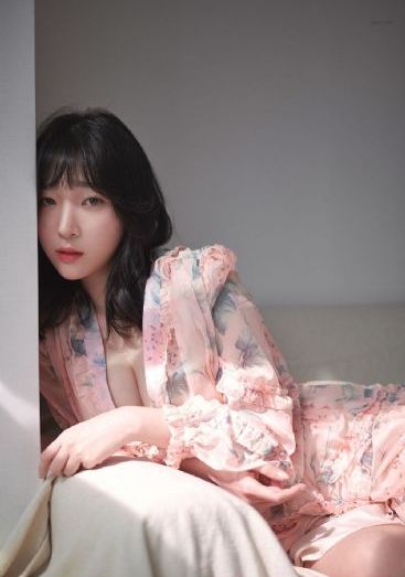 欧美女星孕妇海边游玩_1080高清视频播放