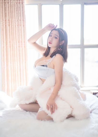 欧美男鞋一脚蹬_1080免费观看视频