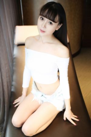 欧美男西装街拍_超清超清在线观看