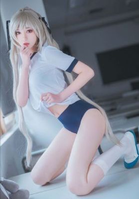 亚洲一区二区三区制服_BD国语完整在线观看