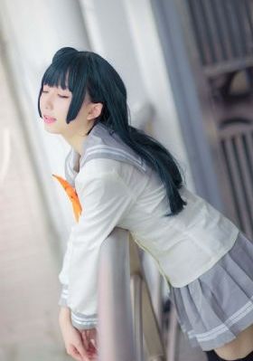 欧美女生头像黑白_高清手机在线观看